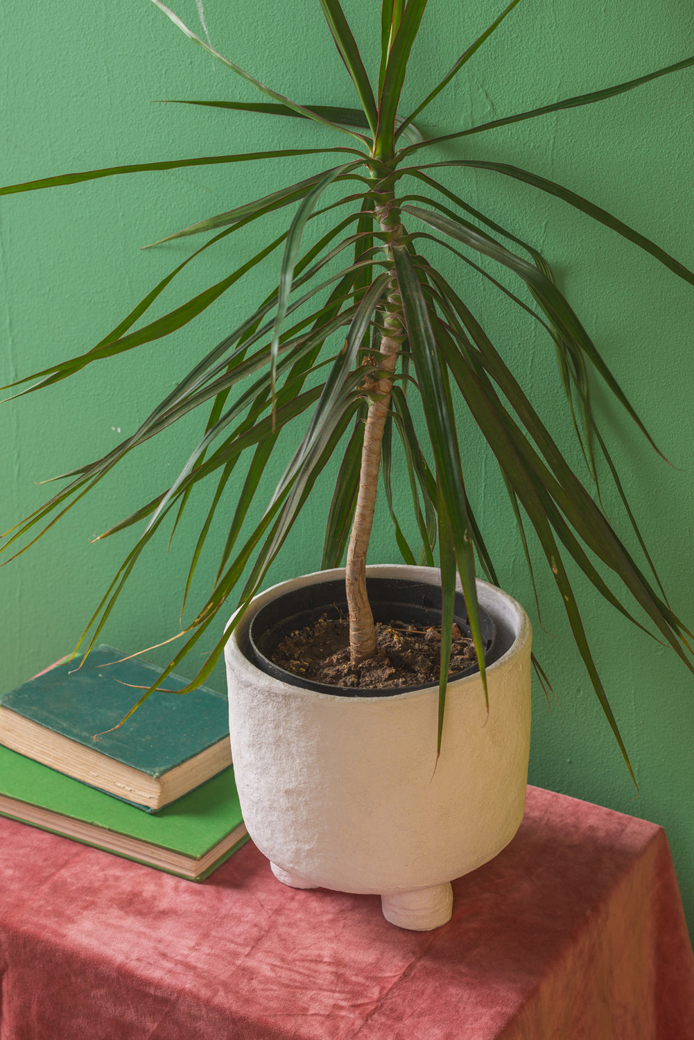 Large White Katran Pot with Legs