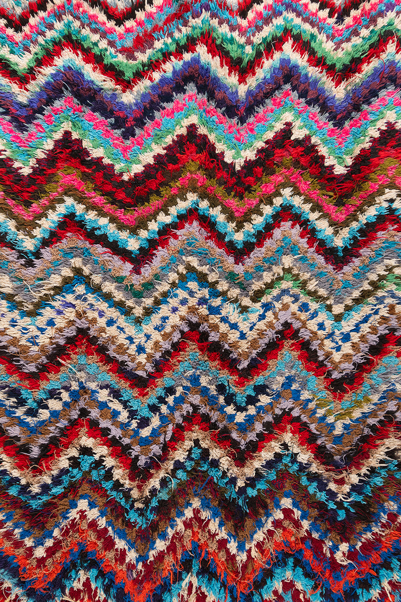 新品未使用　Moroccan boucherouite rug ポシャルウィット Unique Boucherouite Moroccan Rug: A Tapestry of Vibrant