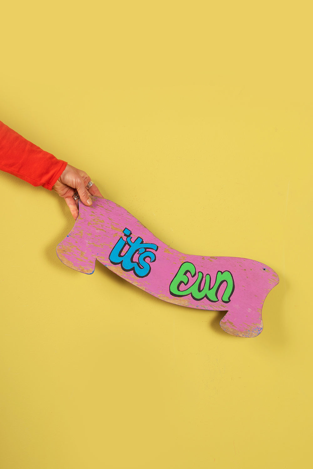 'Its Fun' Fairground Scroll Sign