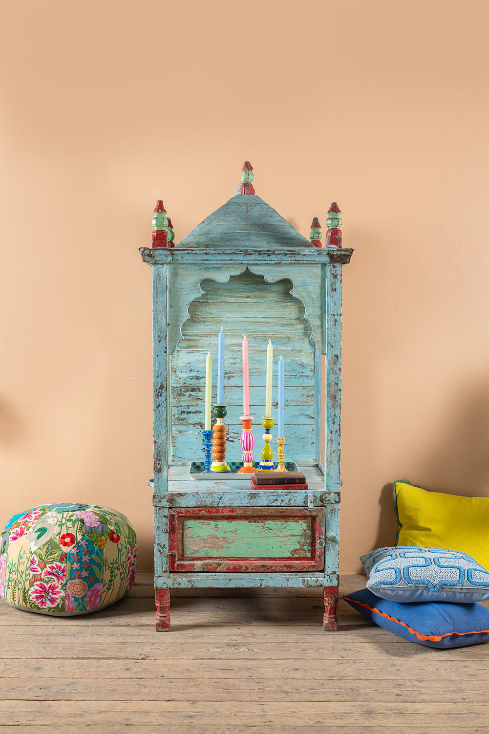 Blue & Red Indian Wooden Mandir <p>W:90cm D:90cm H:123cm </p>