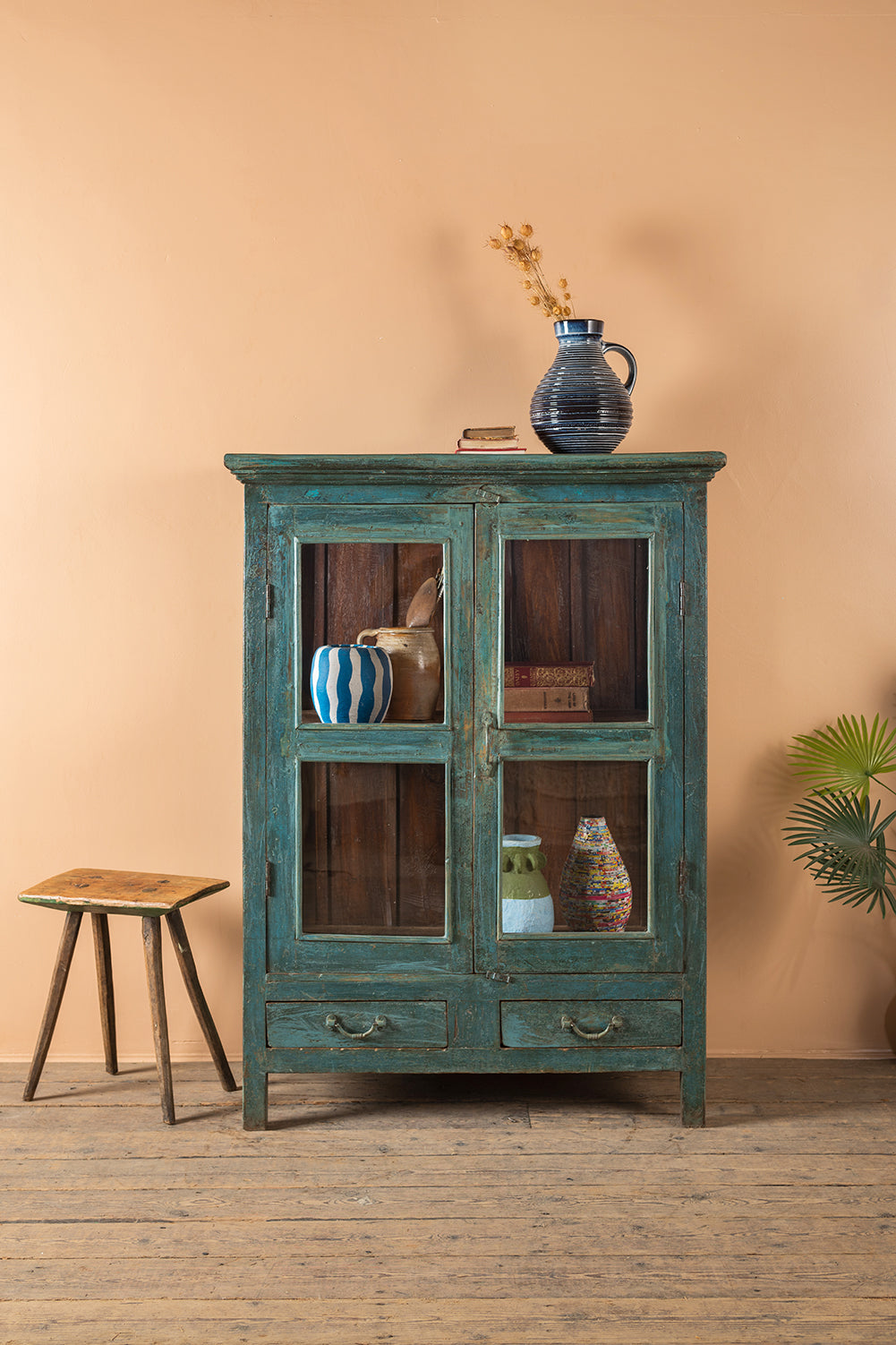 Vintage Teal Blue Display Cabinet <p>W:97cm D:49cm H:132cm </p>