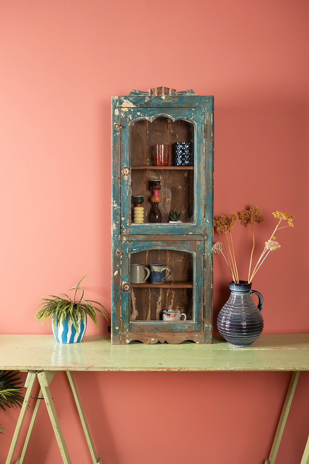 Vintage Dark Blue Wall Showcase <p>W:48cm D:17cm H:120cm </p>