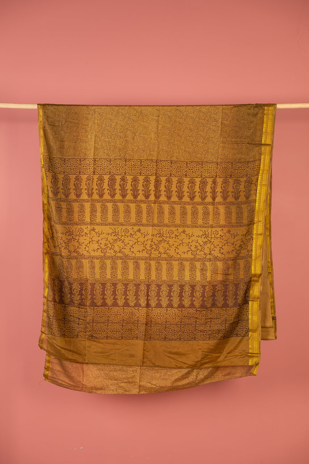 Vintage Rayon Sari - 5 Metres Long - 4535