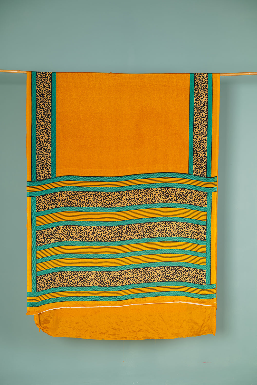 Vintage Silk Sari - 5 Metres Long - 2039