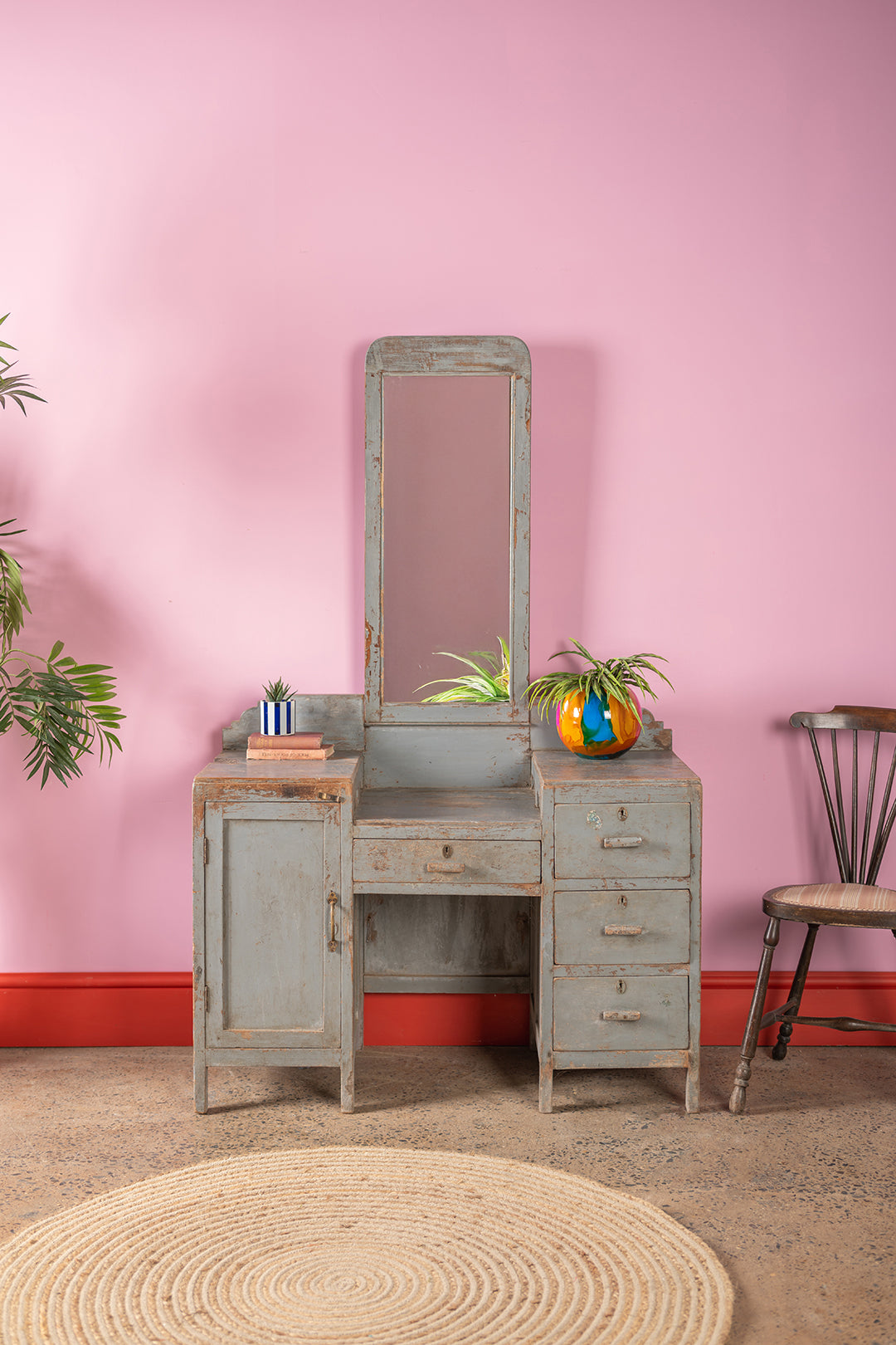 Grey Vintage Dresser Unit <p>W:104cm D:46cm H:165cm </p>