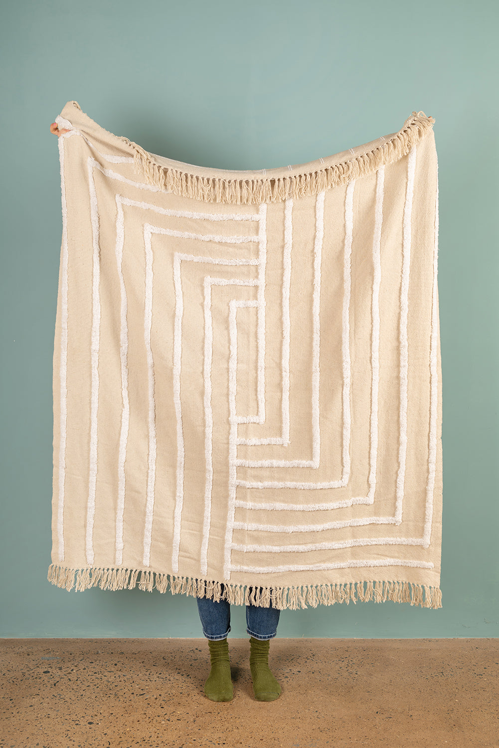 Ex Sample/Seconds Ercu with Tufted Design Cotton Throw