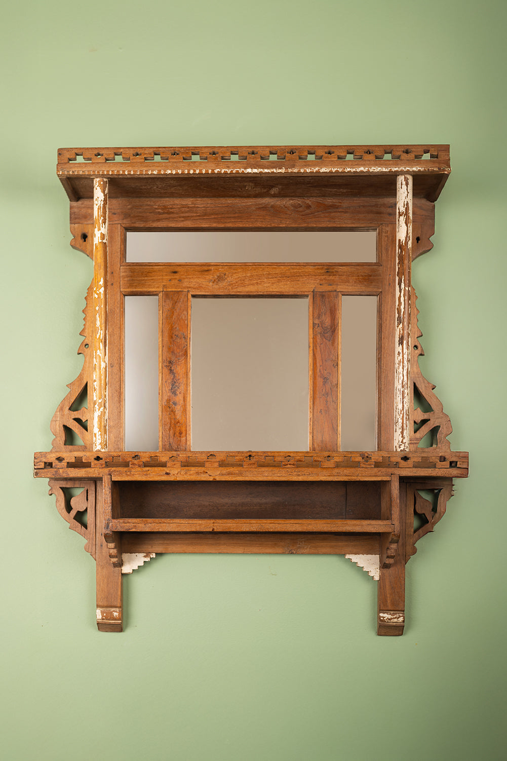 Wooden Vintage Carved Wall Mirror <p>W:74cm D:12cm H:85cm </p>