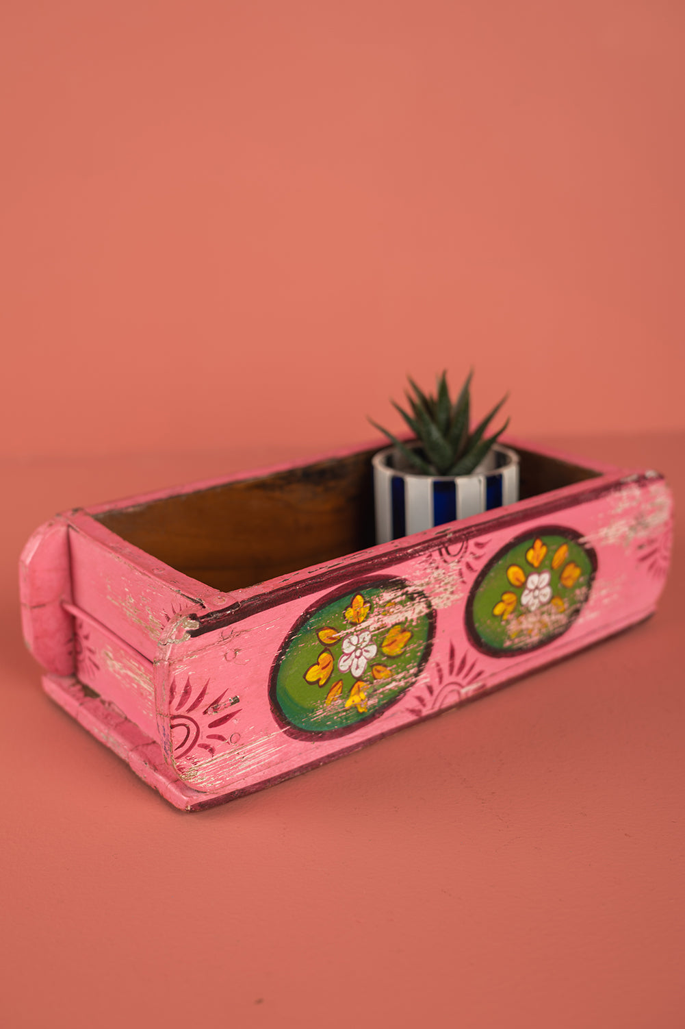 Hand Painted Vintage Brick Mould (Re-worked) - 471