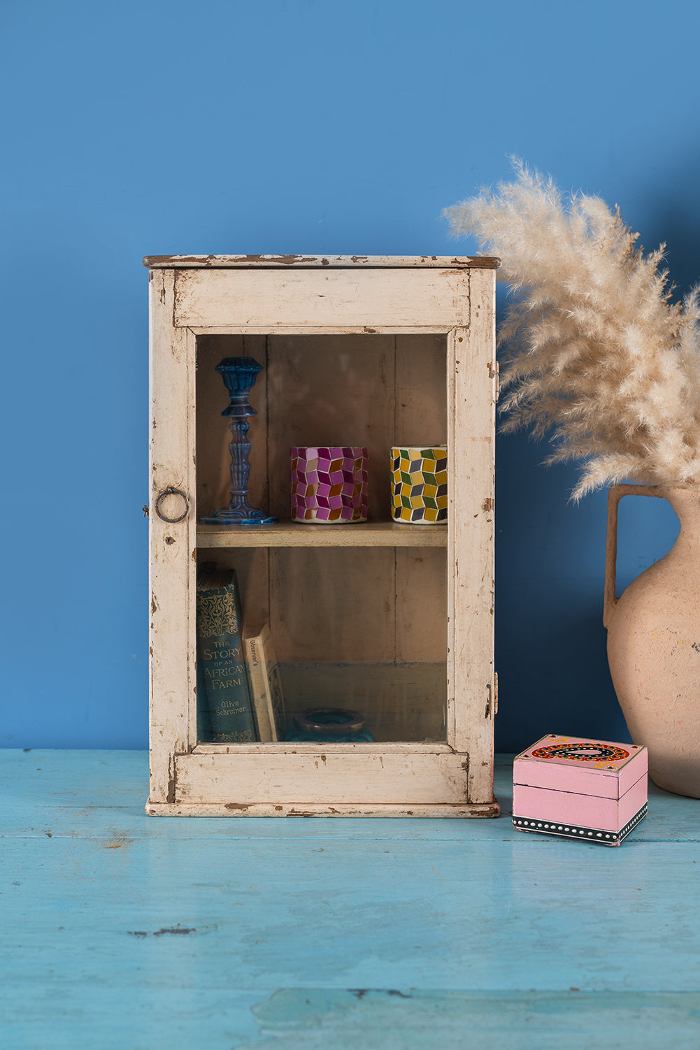 Vintage White Wall Showcase <p>W:33.5cm D:18cm H:53cm </p>