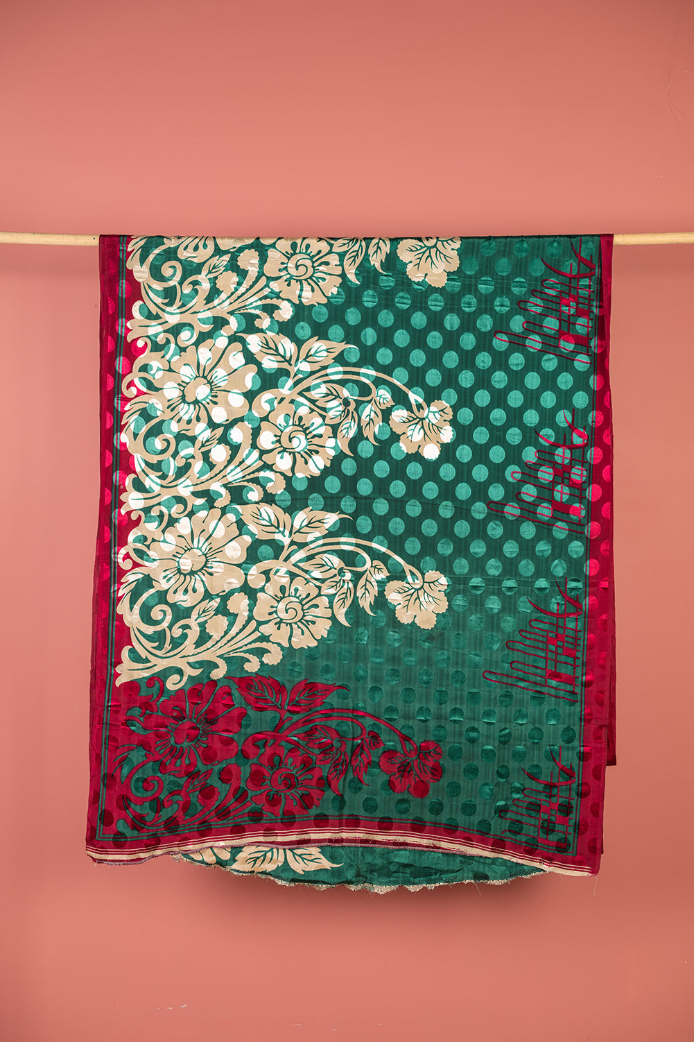 Vintage Rayon Sari - 5 Metres Long - 4552