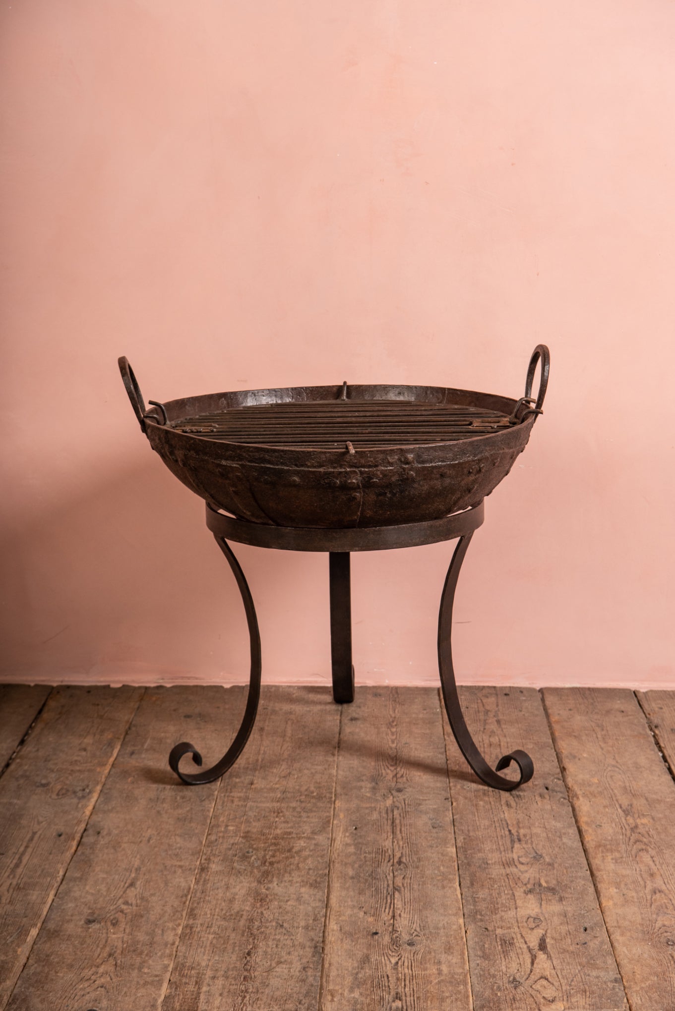 Vintage Fire Bowl With Rack -02